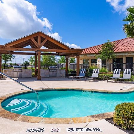 Bright And Spacious Apartments With Gym And Pool Access At Century Stone Hill North In Pflugerville, Austin Eksteriør billede