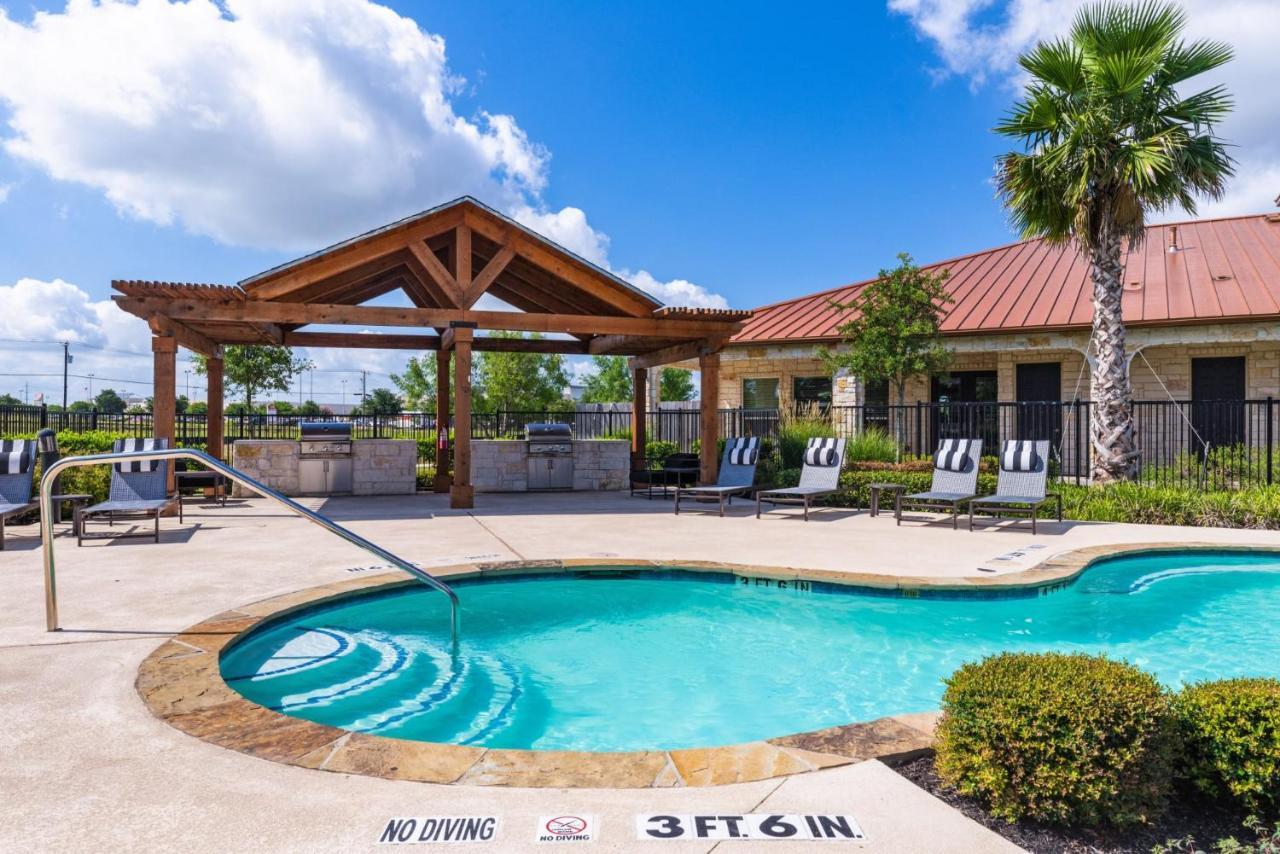 Bright And Spacious Apartments With Gym And Pool Access At Century Stone Hill North In Pflugerville, Austin Eksteriør billede